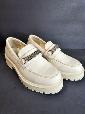 Women's Cream Leather Chain-Trim Loafers